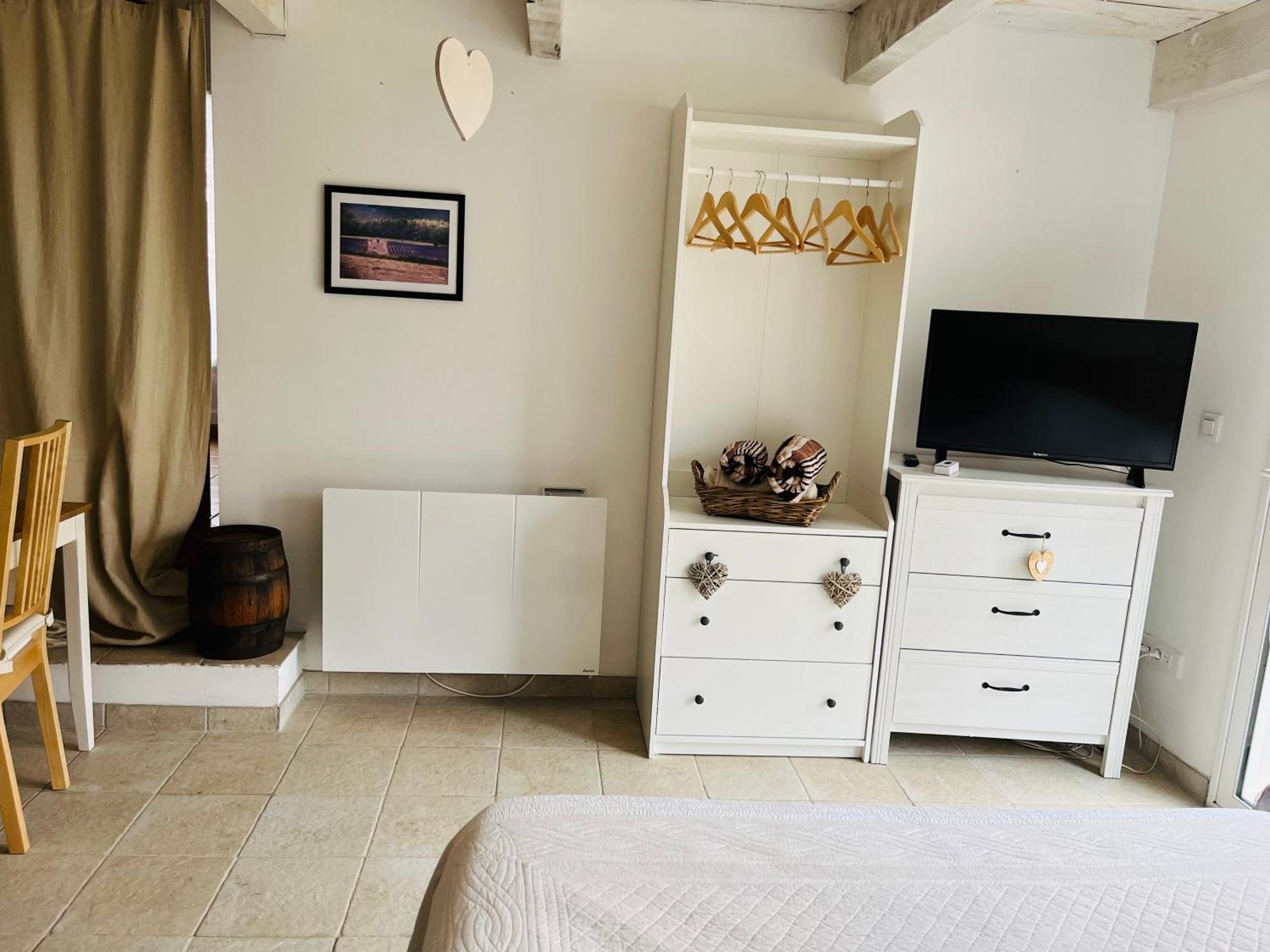 Chez Nous Hotell Mérindol Exteriör bild